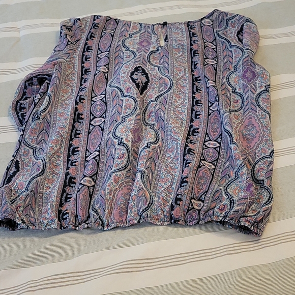 Top - Picture 3 of 4